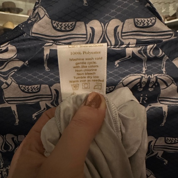 NWOT Rönner Plume Quarter Zip Lightweight in Navy Steed Print Horses - Small - Picture 13 of 13